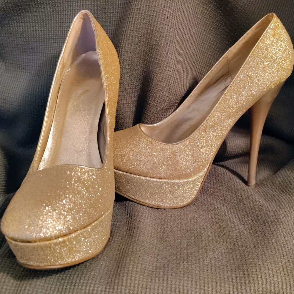 Elegant Gold Glitter High Heels